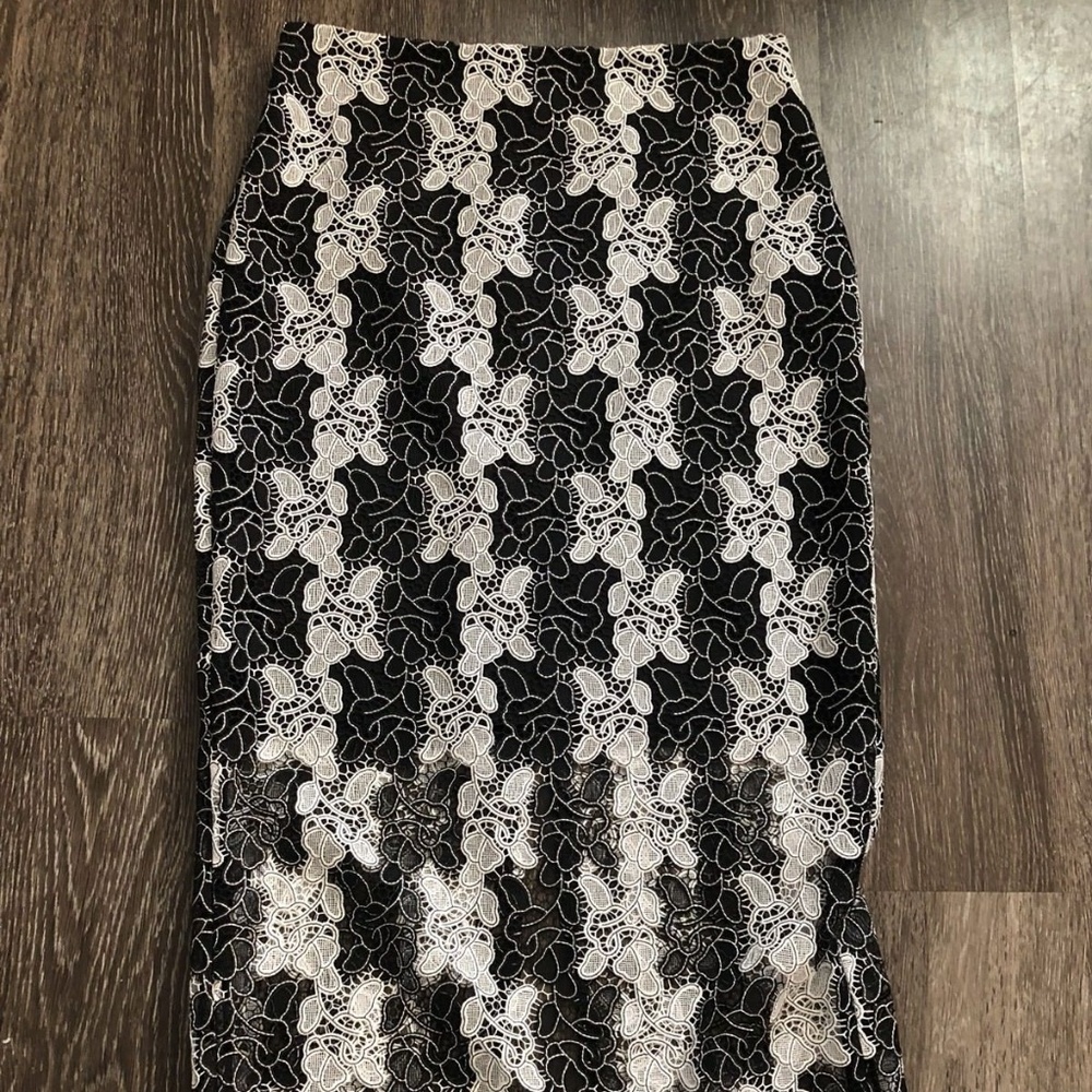 Diane von Furstenberg Lace Midi Pencil Skirt Sz 8